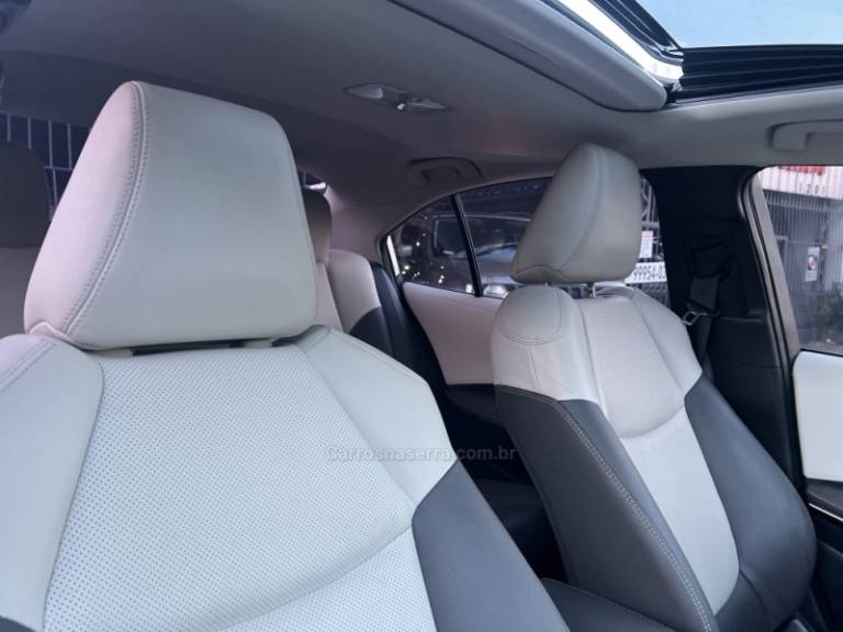 TOYOTA - COROLLA - 2023/2023 - Branca - R$ 158.900,00