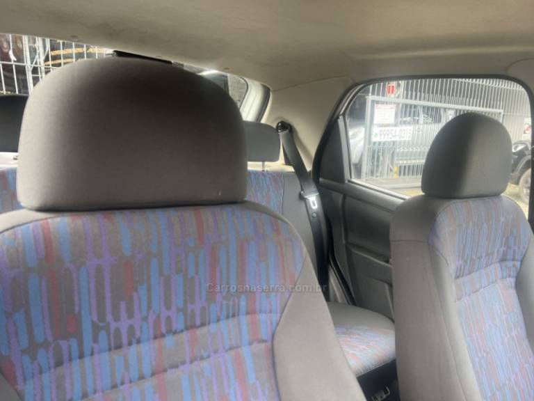 CHEVROLET - CELTA - 2010/2010 - Branca - R$ 20.500,00