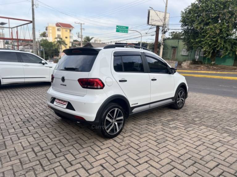 VOLKSWAGEN - FOX - 2022/2022 - Branca - R$ 71.900,00
