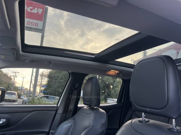 JEEP - RENEGADE - 2021/2021 - Branca - R$ 99.900,00