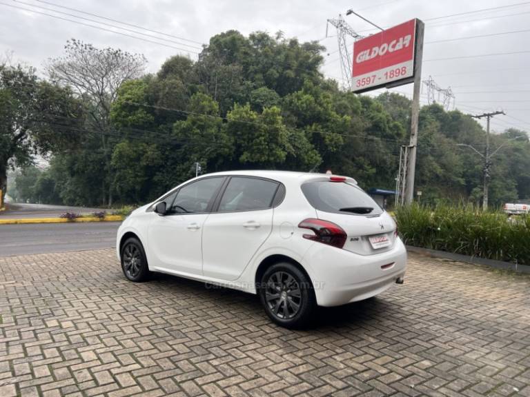 PEUGEOT - 208 - 2017/2017 - Branca - R$ 44.900,00