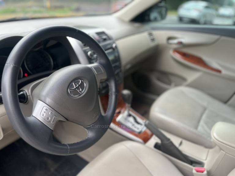 TOYOTA - COROLLA - 2010/2010 - Cinza - Sob Consulta