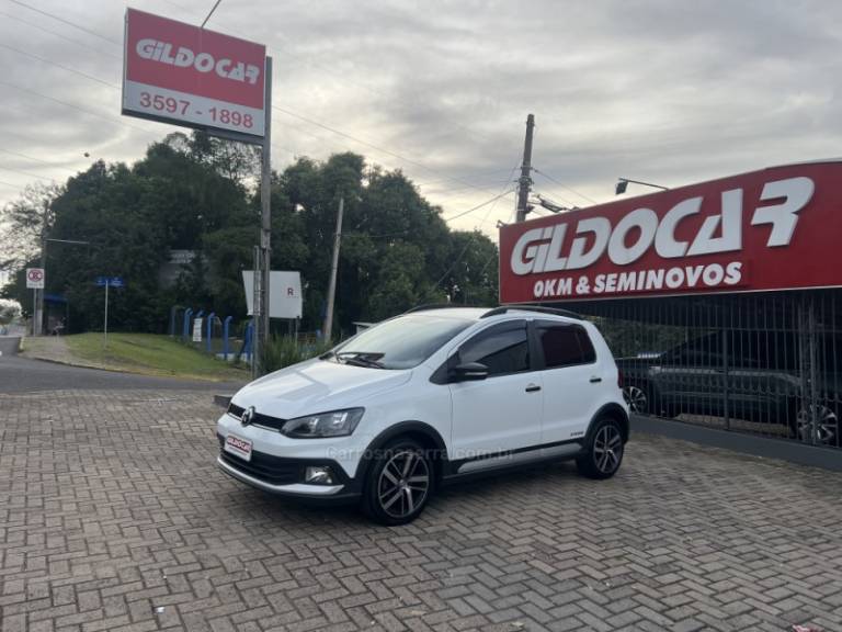 VOLKSWAGEN - FOX - 2022/2022 - Branca - R$ 71.900,00