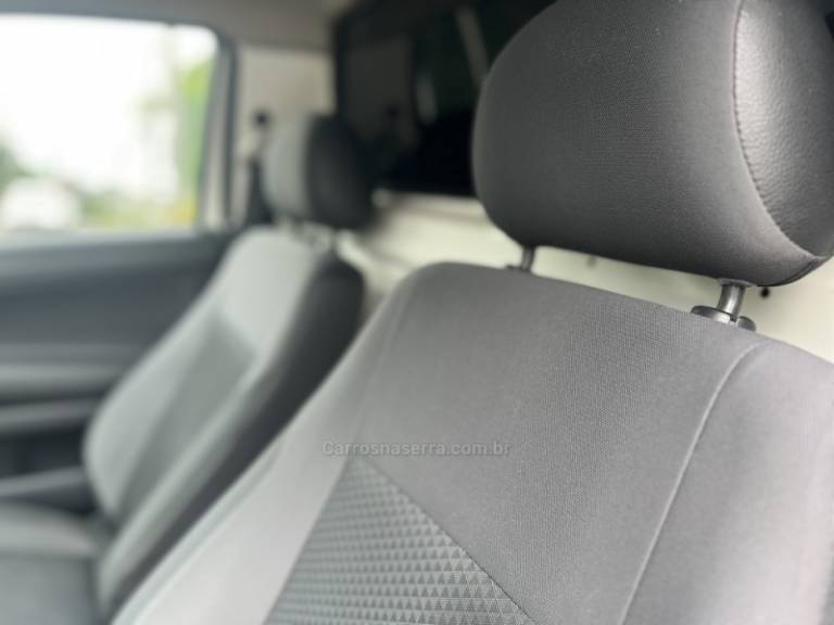 VOLKSWAGEN - SAVEIRO - 2019/2019 - Branca - R$ 54.900,00