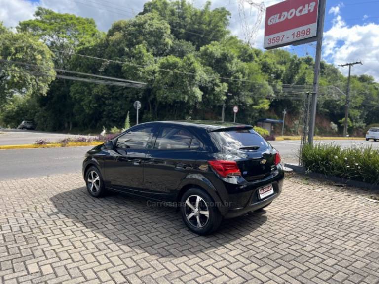 CHEVROLET - ONIX - 2017/2017 - Preta - R$ 64.900,00