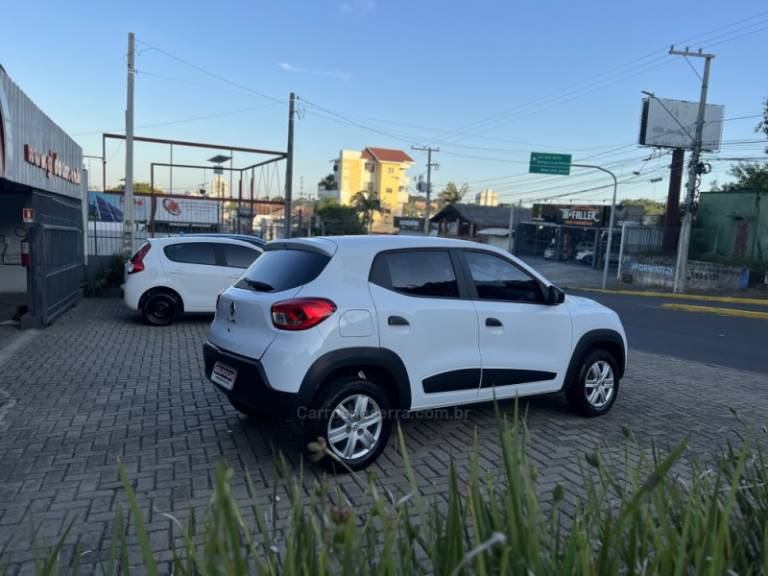 RENAULT - KWID - 2022/2022 - Branca - R$ 49.900,00