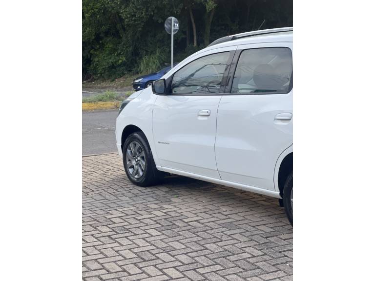 CHEVROLET - SPIN - 2017/2017 - Branca - R$ 57.900,00