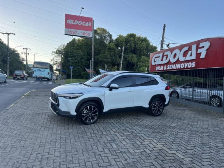 TOYOTA - COROLLA - 2024/2024 - Branca - R$ 169.900,00