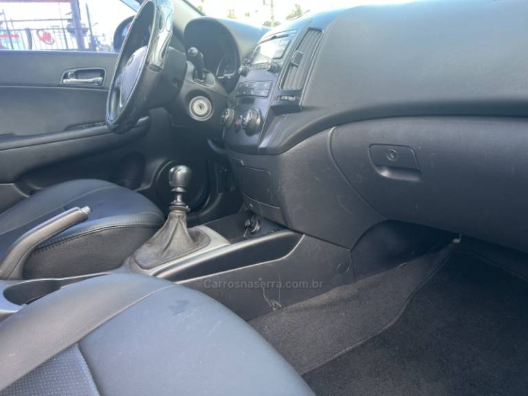 HYUNDAI - I30 - 2010/2010 - Prata - R$ 39.900,00