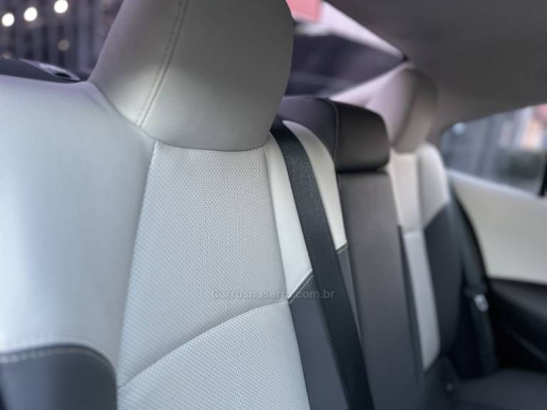 TOYOTA - COROLLA - 2023/2023 - Branca - R$ 158.900,00