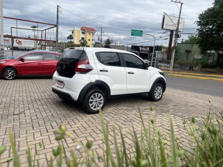 FIAT - MOBI - 2024/2024 - Branca - R$ 59.900,00