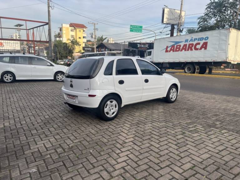 CHEVROLET - CORSA - 2011/2011 - Branca - R$ 31.000,00