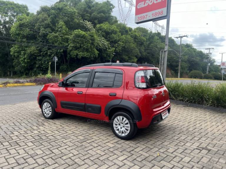 FIAT - UNO - 2016/2016 - Vermelha - R$ 43.800,00