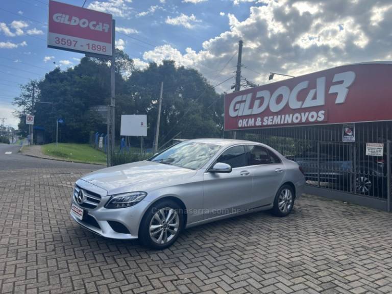 MERCEDES-BENZ - C 180 - 2019/2019 - Prata - R$ 154.900,00