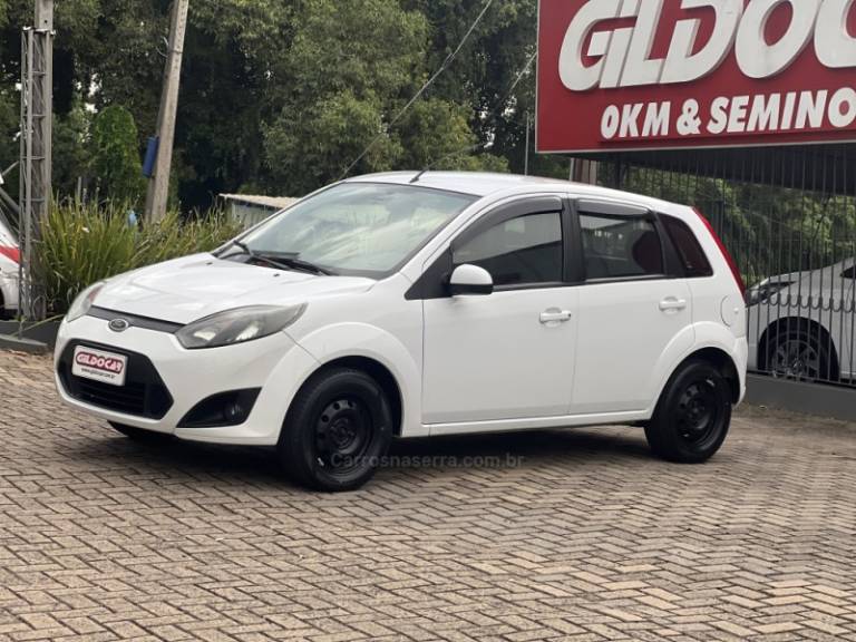 FORD - FIESTA - 2013/2013 - Branca - R$ 28.500,00