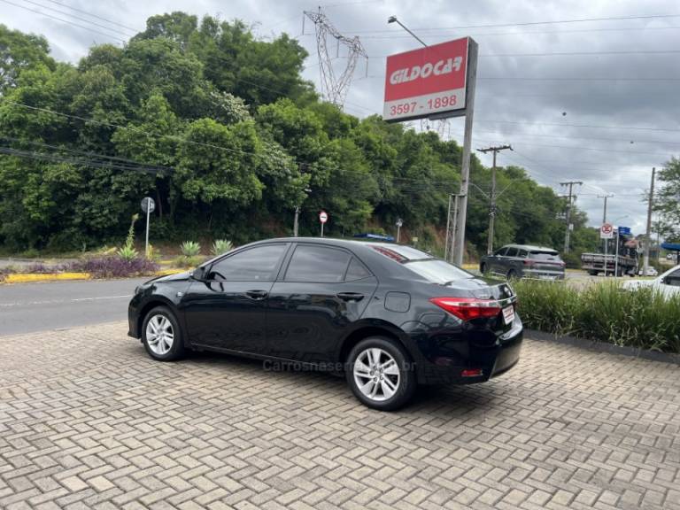 TOYOTA - COROLLA - 2015/2015 - Preta - R$ 82.900,00