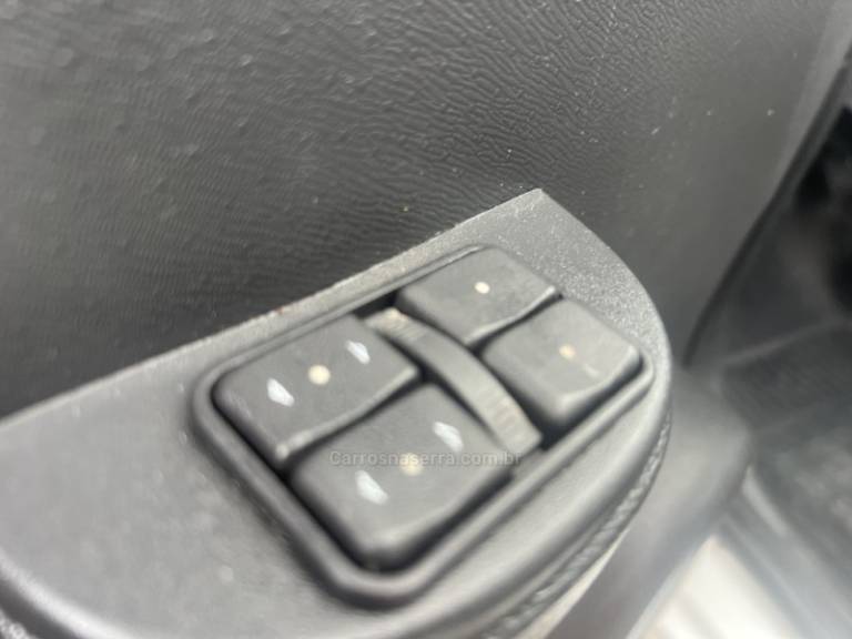 CHEVROLET - CELTA - 2010/2010 - Branca - R$ 20.500,00