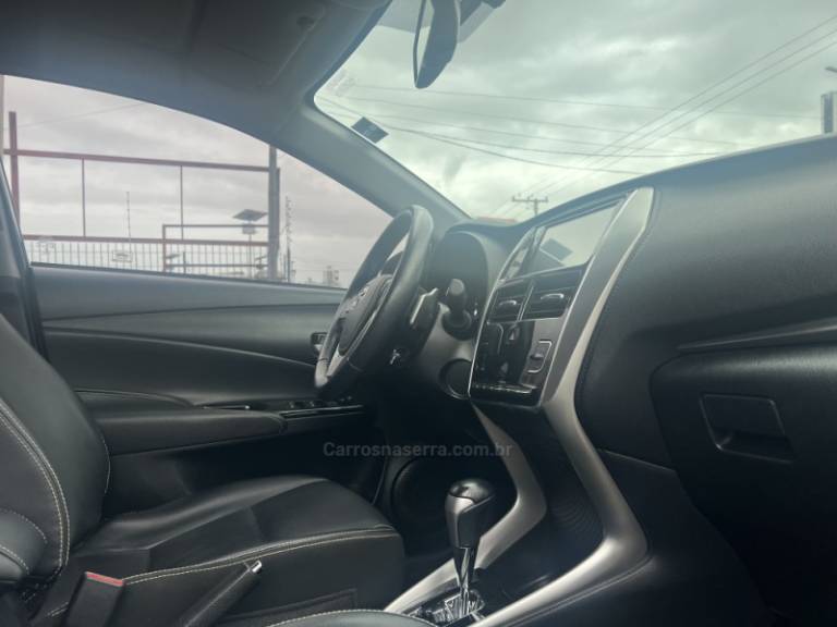 TOYOTA - ETIOS - 2019/2019 - Prata - R$ 82.500,00