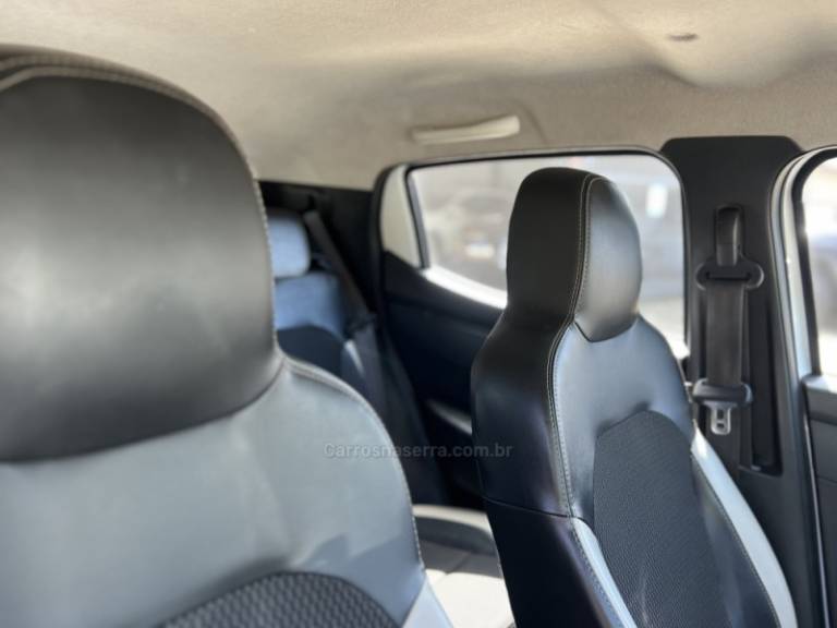 RENAULT - KWID - 2020/2020 - Branca - R$ 41.000,00