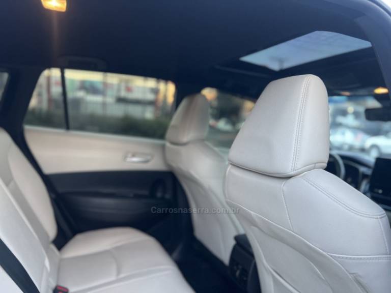 TOYOTA - COROLLA - 2024/2024 - Branca - R$ 169.900,00