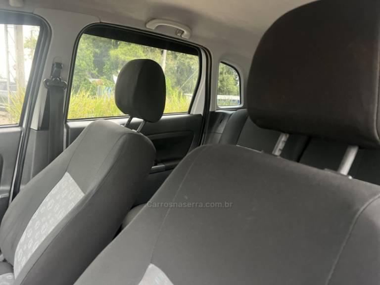 FORD - FIESTA - 2013/2013 - Branca - R$ 28.500,00