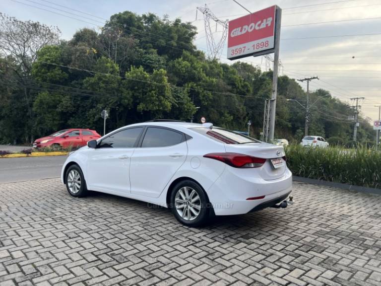 HYUNDAI - ELANTRA - 2015/2015 - Branca - R$ 71.900,00