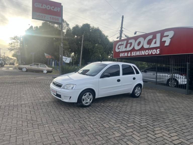 CHEVROLET - CORSA - 2011/2011 - Branca - R$ 31.000,00