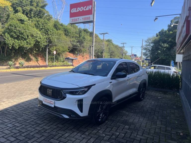 FIAT - FASTBACK - 2023/2023 - Branca - R$ 133.900,00