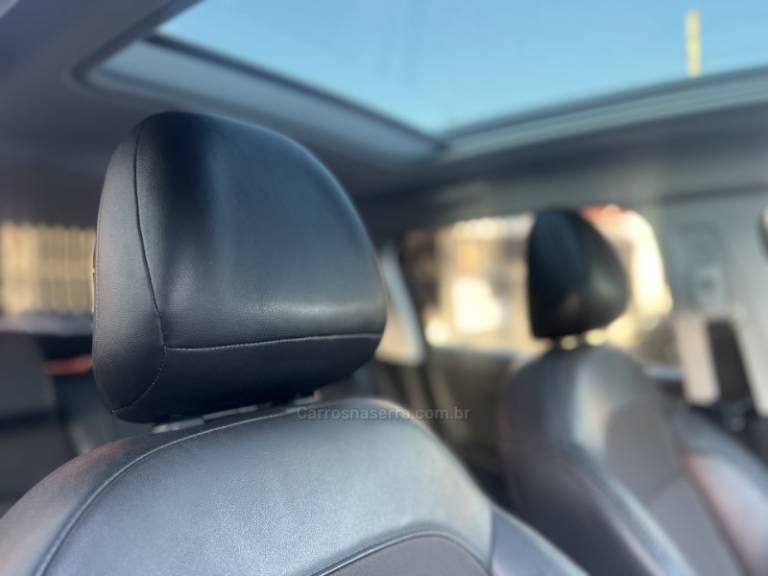 PEUGEOT - 2008 - 2017/2017 - Preta - R$ 57.500,00