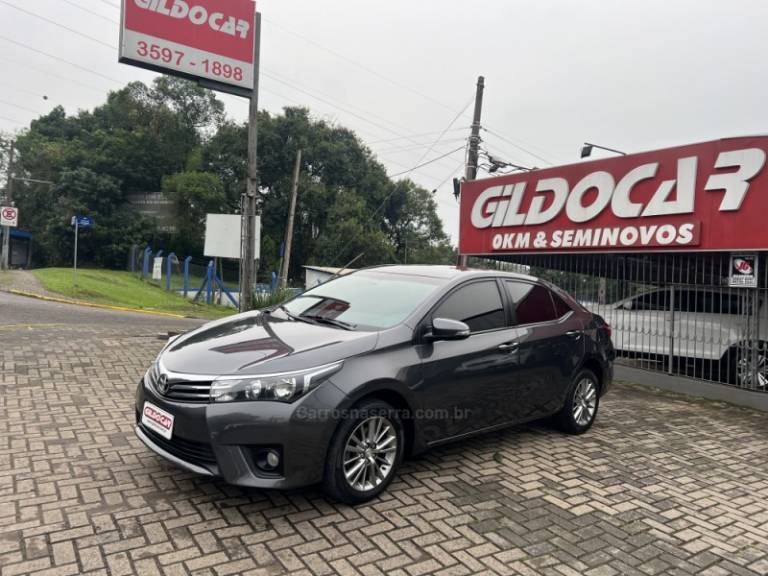 TOYOTA - COROLLA - 2017/2017 - Cinza - R$ 89.900,00