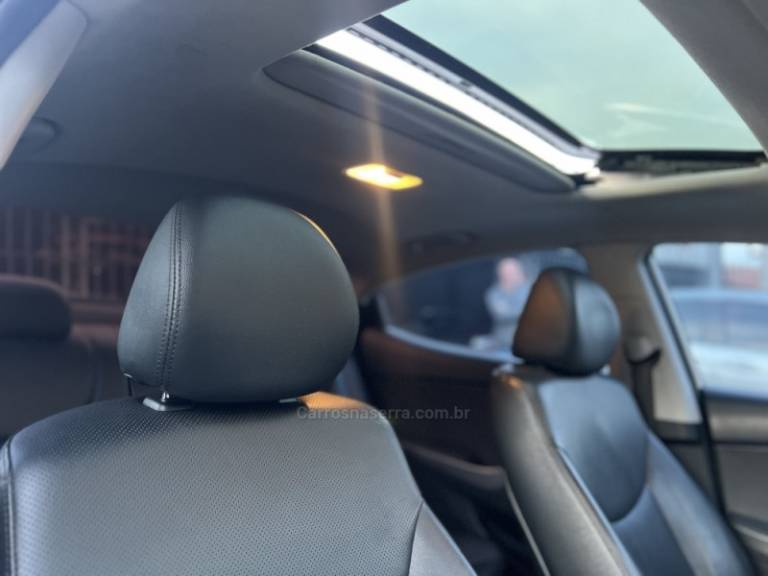 HYUNDAI - ELANTRA - 2015/2015 - Branca - R$ 71.900,00