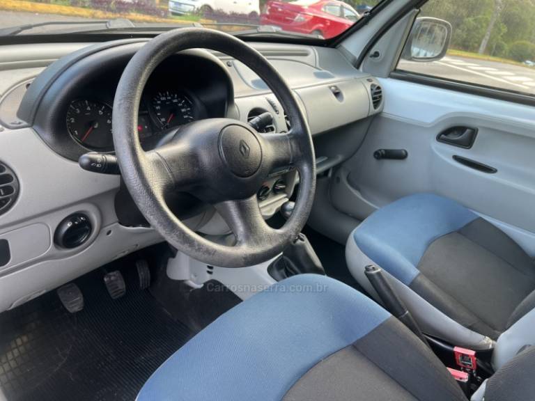 RENAULT - KANGOO - 2013/2013 - Branca - R$ 38.500,00