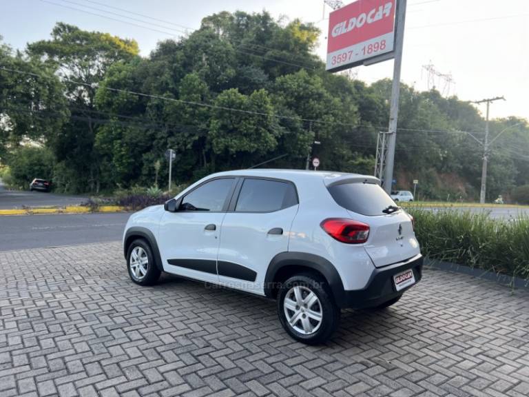 RENAULT - KWID - 2022/2022 - Branca - R$ 49.900,00