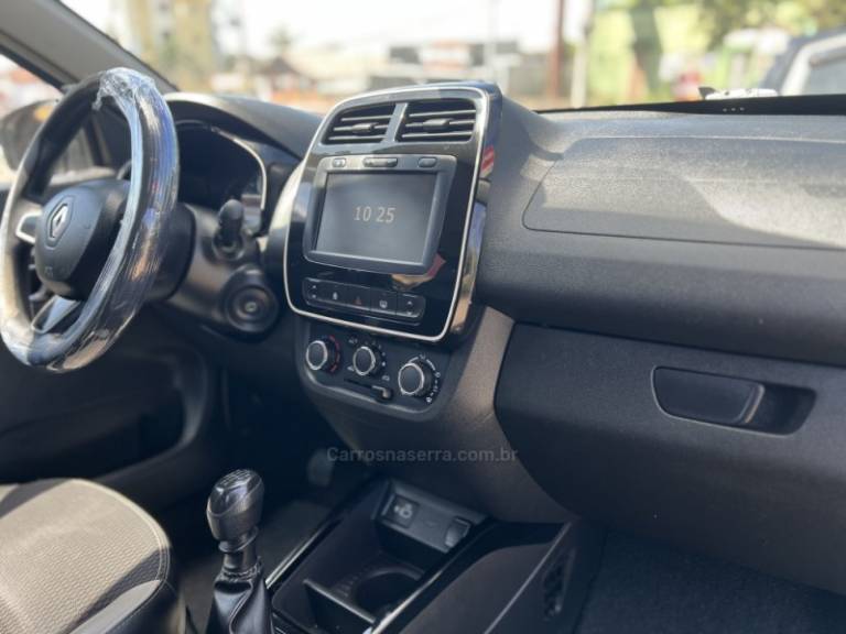 RENAULT - KWID - 2020/2020 - Branca - R$ 41.000,00