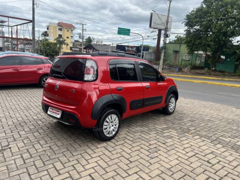 FIAT - UNO - 2016/2016 - Vermelha - R$ 43.800,00