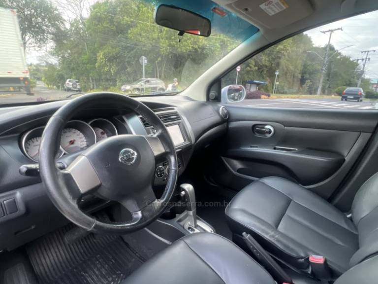 NISSAN - GRAND LIVINA - 2014/2014 - Branca - R$ 49.900,00