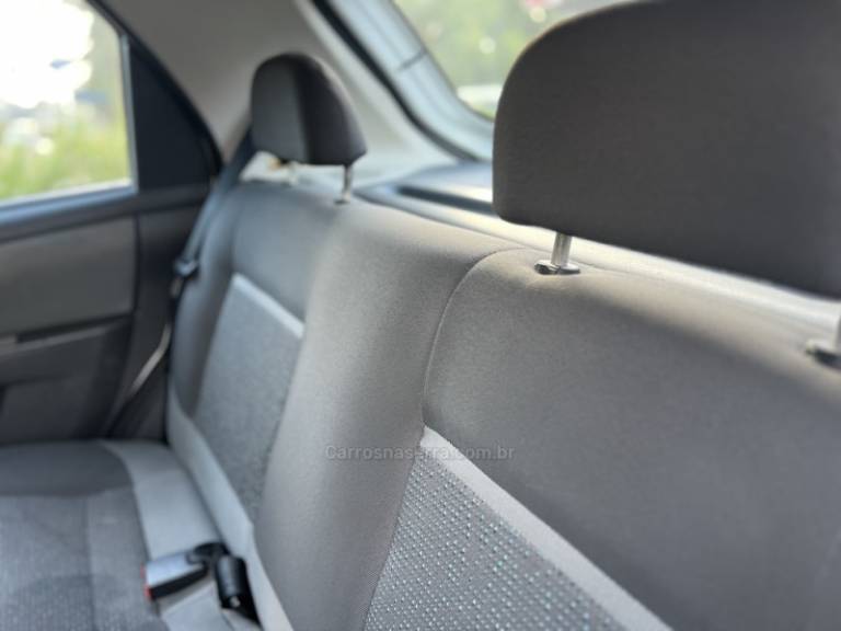 CHEVROLET - CELTA - 2013/2013 - Branca - R$ 32.500,00