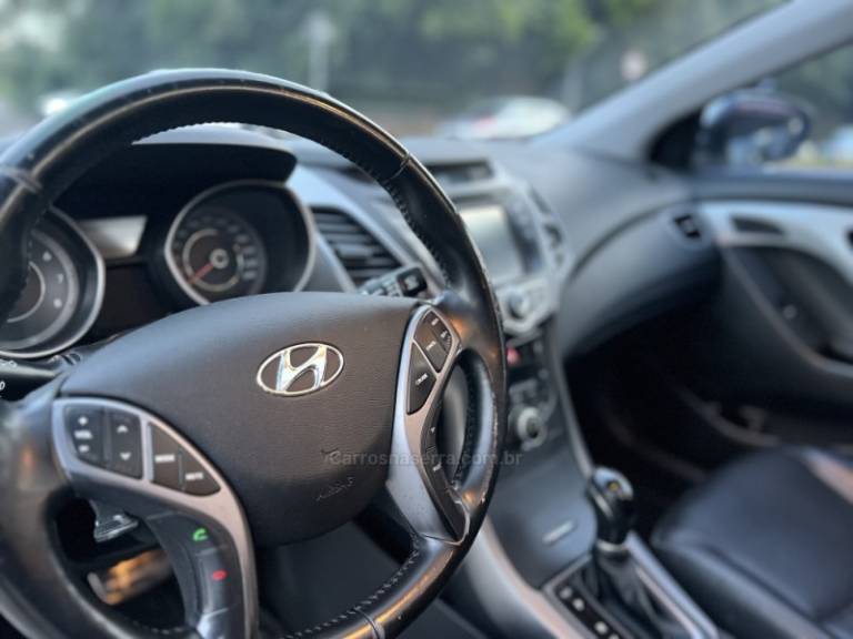 HYUNDAI - ELANTRA - 2015/2015 - Branca - R$ 71.900,00