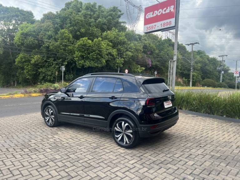 VOLKSWAGEN - T-CROSS - 2023/2023 - Preta - R$ 109.900,00